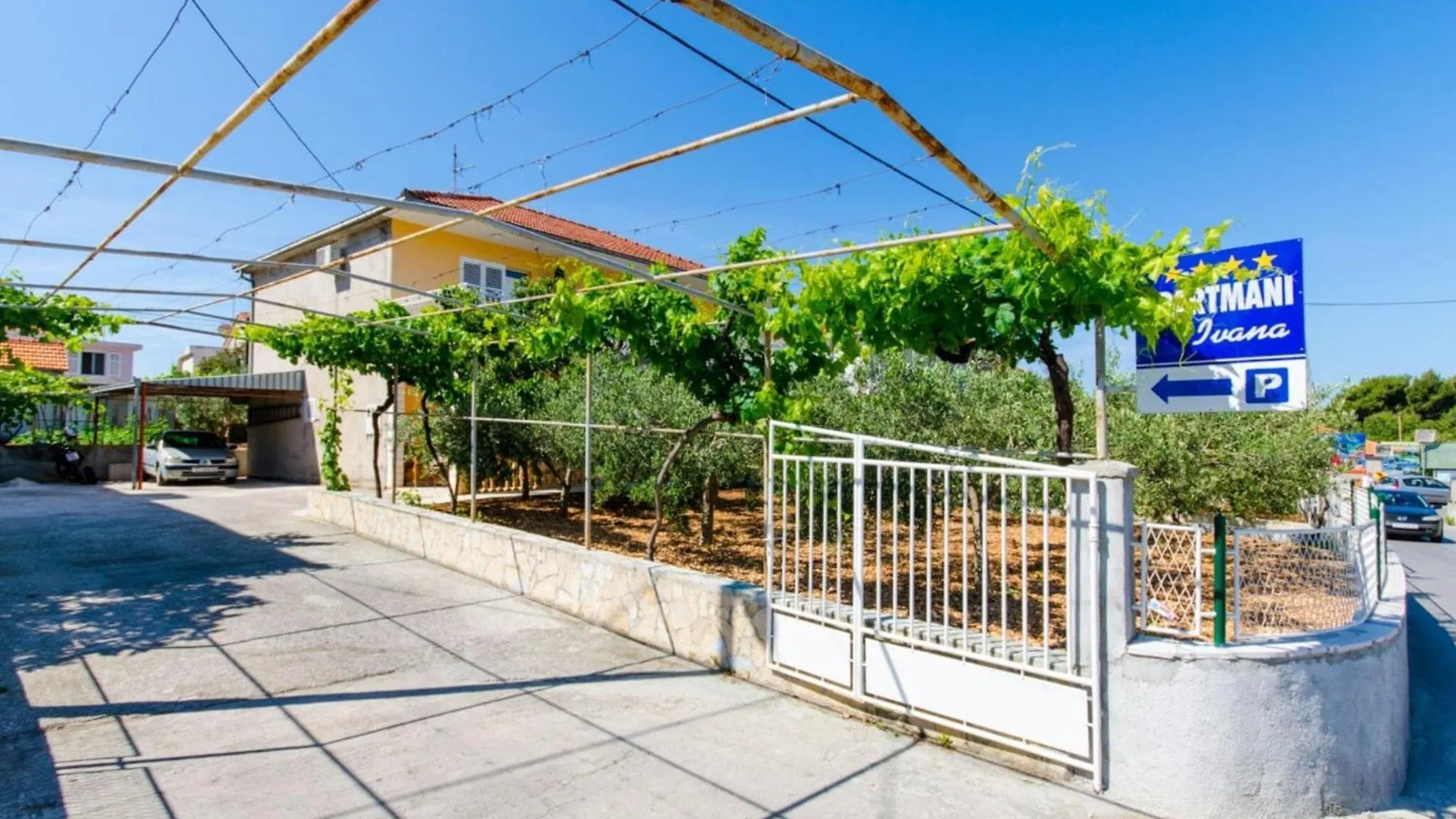 Apartments Ivana Tr - One Bedroom Apartment With Terrace A3 Trogir
